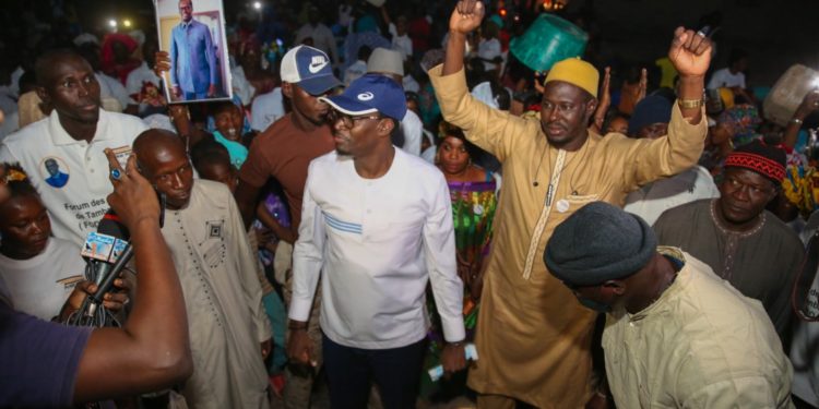 Tamba: Mamadou Kassé DG de la SICAP aux populations de cité charbon et Gourel Barry, « ne faites pas confiance aux autres… »