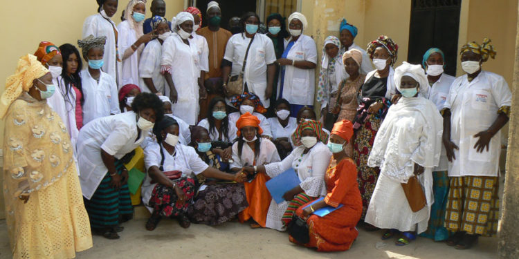 Tambacounda : A travers le cabinet CATEA, la chambre des métiers forme 30 femmes en savonnerie.