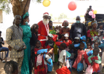 Arbre de Noël/Covid-19 à Tamba: Les acteurs de la Petite Enfance distribuent des cadeaux à 60 enfants de familles vulnérables ou orphelins