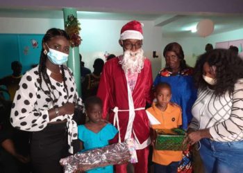 Noël/Covid-19: Les Femmes Solidaires de Tambacounda (FST) offrent le sourire à plus de 500 enfants