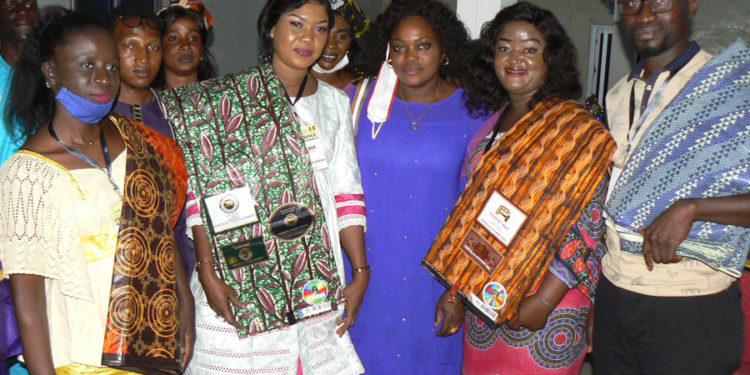 Tambacounda : La communauté OLILOR présentée aux coiffeuses et coiffeurs de la région