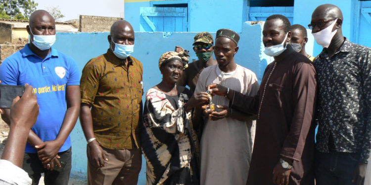 Tamba : L’ASC Entente Quinzambougou réhabilite les toilettes du marché de ce quartier