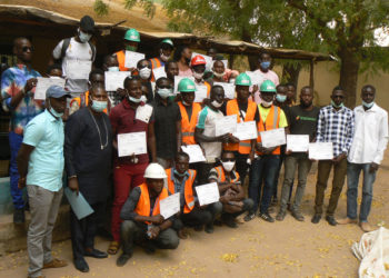 Tambacounda : Les jeunes du Crj reçoivent leurs attestions de fin de formation en conduite d’engins lourds.