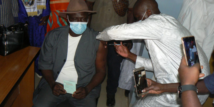 Vaccin Covid-19 à Tamba: Le Député Maire Mame Balla Lô a pris sa dose