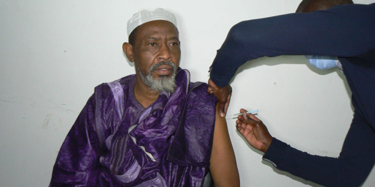 Vaccin Covid-19 à Tamba : Le Préfet lance la campagne/Des personnalités prennent  la dose (photos)
