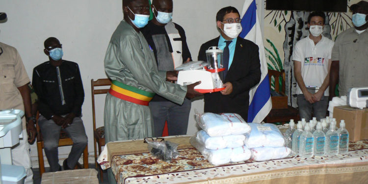 Tambacounda : L’ambassadeur d’Israël offre des équipements médicaux au district sanitaire