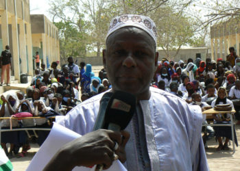 Sinthiou Maléme : Le Maire Mamadou Saliou Bâ dote le CEM de 100 tables-bancs/D’importants lots de produits d’hygiène remis