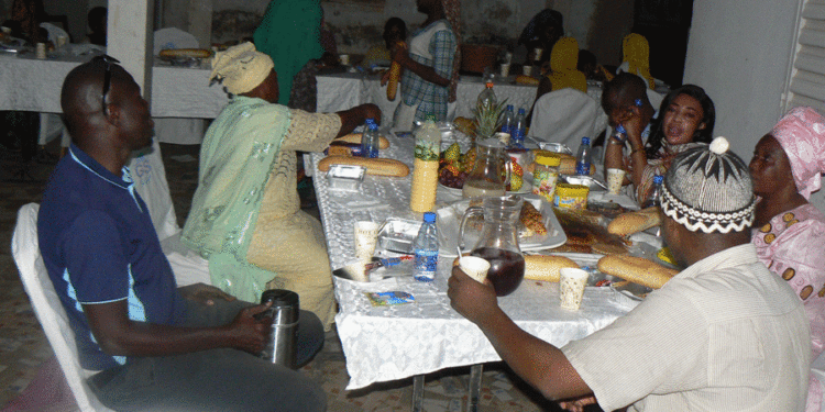 Tamba : Déo Cissé offre un « Ndogou » à ses militantes et militants/Sensibilise sur les ambitions du Chef de l’Etat pour l’emploi – l’insertion – le financement