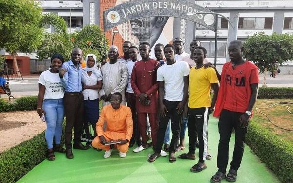Tamba: Le Maire de Kahéne, Mamady Thiam remet une subvention de 450.000f Cfa aux étudiants de sa commune