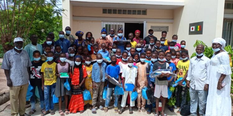 Lutte contre la tuberculose à Tamba : 50 élèves des classes de CM1 produisent des messages de sensibilisation