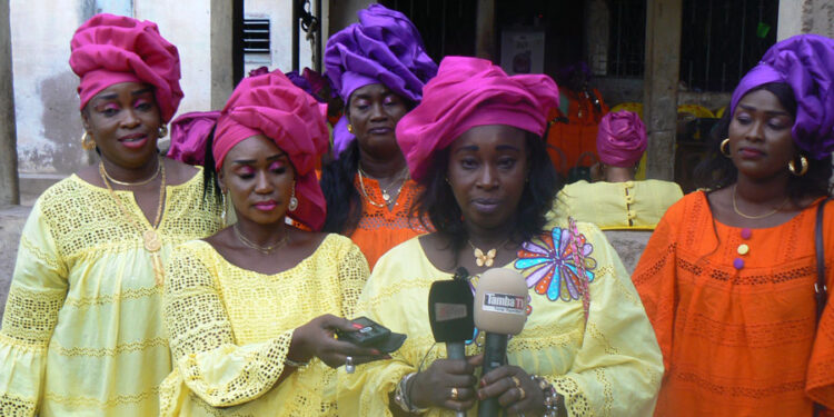 Tambacounda : Les femmes de Gourel Diadié de la « Calebasse Diapal mou Diap » du DIRFEL, collectent  4,5 millions de francs