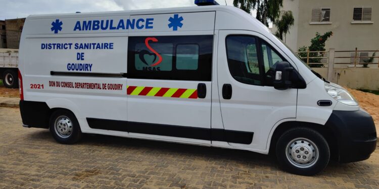 Goudiry : Le Conseil département remet une ambulance médicalisée au district sanitaire