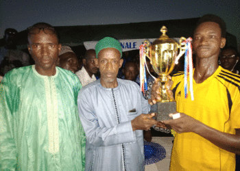 Finale tournoi de football Inter-villageois de Ndémou Gayo : L’Asc Deggo remporte le trophée du parrain Oumar Déme, le Maire