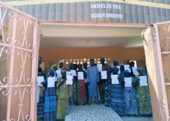 Tamba/Ndoga Babacar : Le Maire Oumar Déme pour la  Promotion féminine/25 GPF reçoivent leurs récépissés.