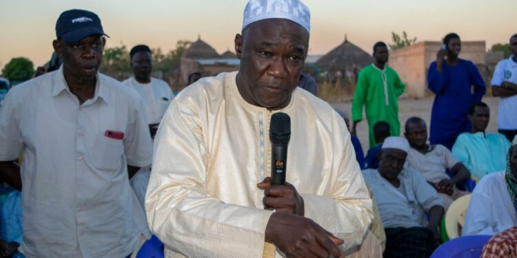 Locales 2022 à Tamba : (Publireportage)/Photos/le candidat Papa Banda Dièye à la rencontre des populations de la commune