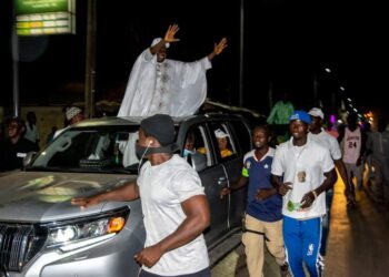 Locales 2022 à Tamba : (Publireportage)/Photos/le candidat Papa Banda Dièye à la rencontre des populations de la commune