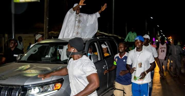 Locales 2022 à Tamba : (Publireportage)/Photos/le candidat Papa Banda Dièye à la rencontre des populations de la commune