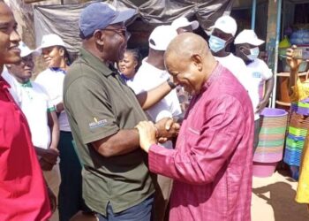 Fin de campagne: Arrêt sur image/2 adverses politiques, une seule ambition/Dr. Salif Samba Diallo et Lassana Kanté se congratulent