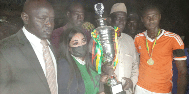 Navétanes à Maka Colibantang : L’Asc Kambing Kaffo remporte le trophée Déo Cissé