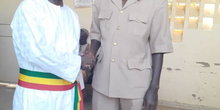 Ballou (Bakel) : 2e mandat de Cheikhna Camara/ le Maire reçoit l’écharpe et étale ses grands projets