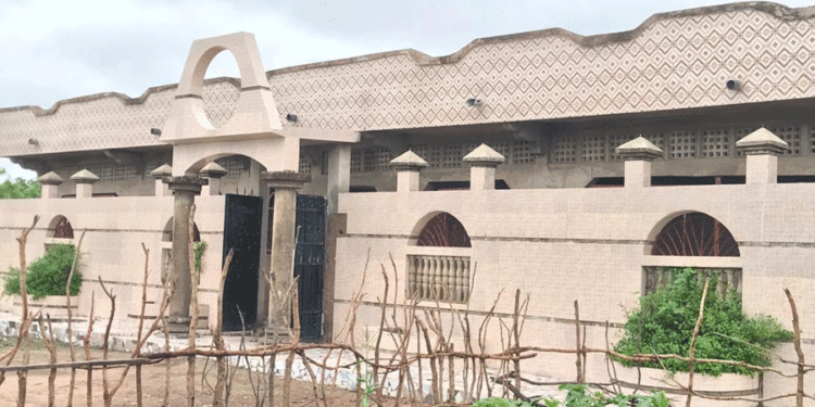 Tamba : A vendre, Villa sur un terrain de 650m2 au quartier Liberté