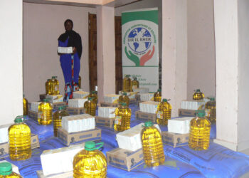 Ramadan 2022 à Tamba : L’Association humanitaire et solidaire « Dir El Kheir » distribue des kits alimentaires à des familles démunies