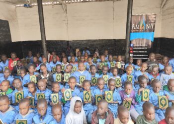 Ramadan 2022 : Amana Projects fait un don de 200 exemplaires du Saint Coran et des kits alimentaires au Centre Iqra de Saint Louis