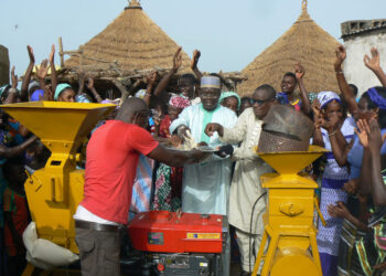 Tamba : Moctar Bâ, un fils du terroir, offre un moulin à mil multifonctionnel aux femmes de Thiathioro
