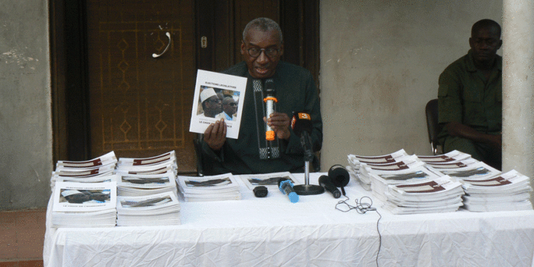 Tamba : Le Ministre Sidiki Kaba dédicace 2 ouvrages