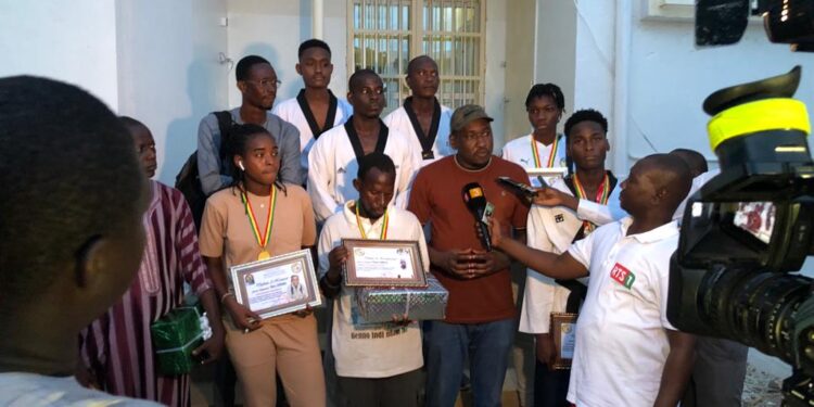 Tamba: Les joueuses de l&rsquo;équipe nationale, le champion d&rsquo;Afrique en Taekwondo et Thier RB, honorés par la Ligue régionale de football