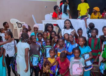 Tamba : Mamy Guèye distribue 500 kits scolaires aux enfants issus de familles démunies