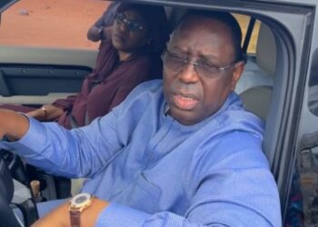 Wakhinane Nimzatt : La visite surprise du président Macky Sall accompagné de la première dame.