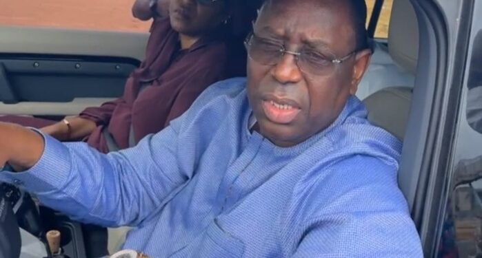 Wakhinane Nimzatt : La visite surprise du président Macky Sall accompagné de la première dame.