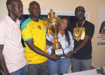 Tamba/Finale zone 2/B : Le parrain Mamadou Kassé remet un important lot d’équipements sportifs et d&rsquo;appui financier au CD