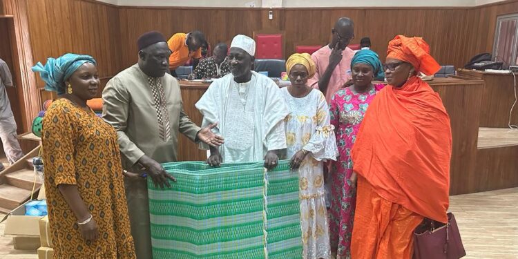 Tamba : Le Maire Papa Banda Dièye a remis un important lot de matériels pédagogiques aux Daara et aux structures de la petite enfance