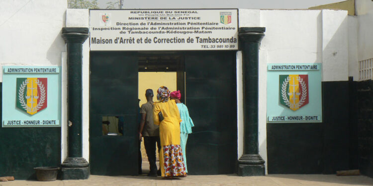 Tamba: Tamba Djigui Wassa» au chevet des femmes détenues de la MAC/Don de produits d’hygiène et consultation gratuite, Modibo K. Konaté, «fonfoni» de Me Sidiki Kaba, offre un paquet de service