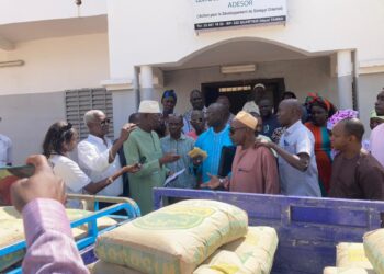 Tamba : Construction du poste de santé de Médinacoura/Le ministre Sidiki Kaba remet 10 tonnes de ciment et 2 millions de francs Cfa