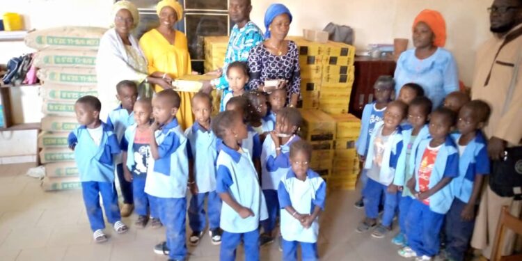 Tamba : Le projet de carrelage des salles de classes de la maternelle municipale, lancé/L’association Tambacounda de Reillanne à pied d’œuvre