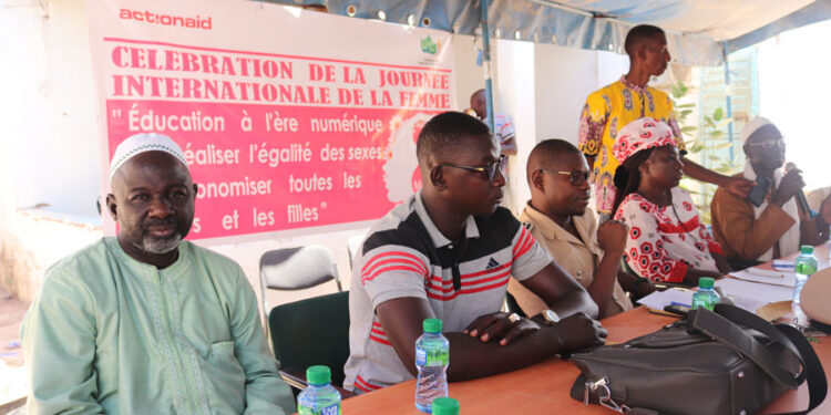 Koussanar : La Fédération Yakaar Niani Wulli et ActionAid Sénégal en synergie, célébrent la journée internationale de la femme sur « l’éducation à l’ère du numérique… »