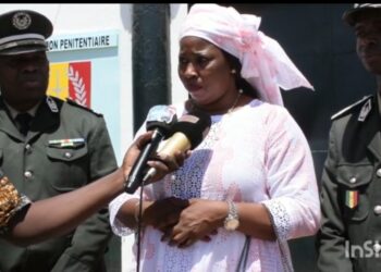 Journée de la femme : (Vidéo] Madame Lala Sangaré (CESE) au chevet des détenues de la MAC de Tambacounda