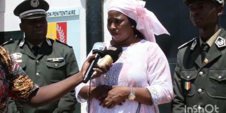 Journée de la femme : (Vidéo] Madame Lala Sangaré (CESE) au chevet des détenues de la MAC de Tambacounda