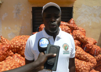 Tamba/Korité: Djibril Mar Diop PDG Global Business distribution des milliers de kits alimentaires, des habits aux populations