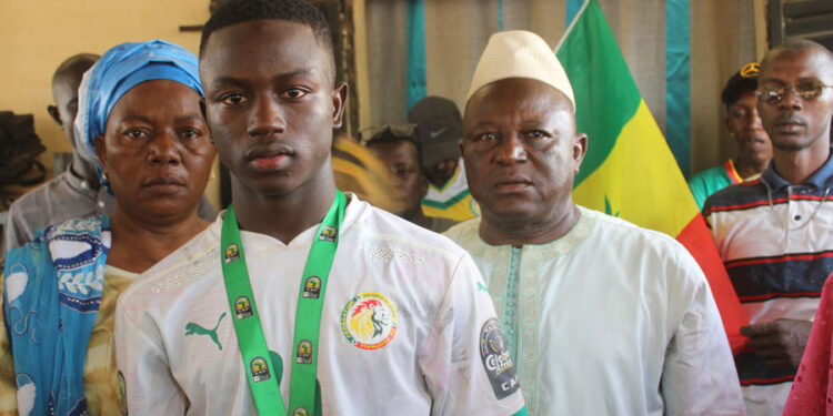 Tamba: Le lionceau U17 Lassana Traoré, dossard N°26, accueilli chez lui à Koumpentoum