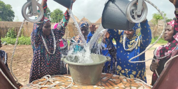 Amana Projects/Gambie: Le forage du puits N°8 de Ndramé Niani Dia, inauguré