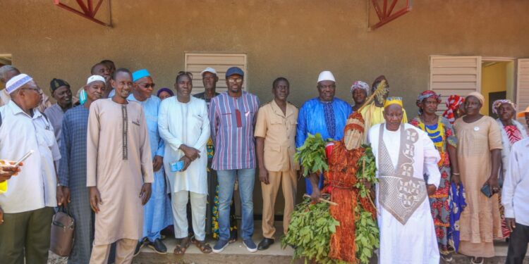 Tamba: Le PCD Mamadou Kassé inaugure deux salles de classe équipées à Nétéboulou