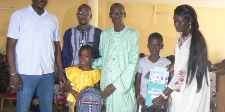 Tamba: Mamy Guèye distribue plus de 2.000 kits scolaires aux élèves