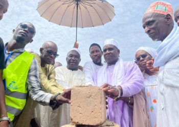 Tamba : Diallobougou aura enfin son école élémentaire/Le Maire Papa Banda Diéye a posé la 1ère pierre de l’infrastructure