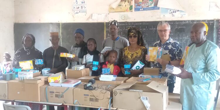 Tambacounda: L&rsquo;association Solidarité Dar Salam remet un 2e lot de fournitures scolaires à l’école élémentaire.