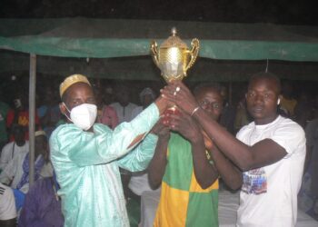 Tamba/Niani Toucouelur: Finale communale/ Kahao Moussa remporte le trophée du parrain, le Maire Seydou Bâ qui invite les jeunes à s’investir pour réussir chez-eux
