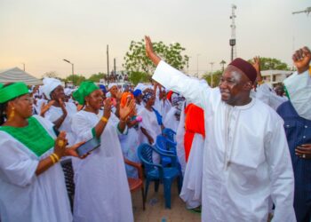 8 Mars à Tambacounda : Le Maire Papa Banda Dièye salue la forte mobilisation des femmes de la coopérative du « Niani »